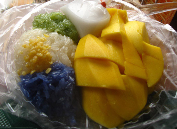 khao-niew-moon Khao Niew moon