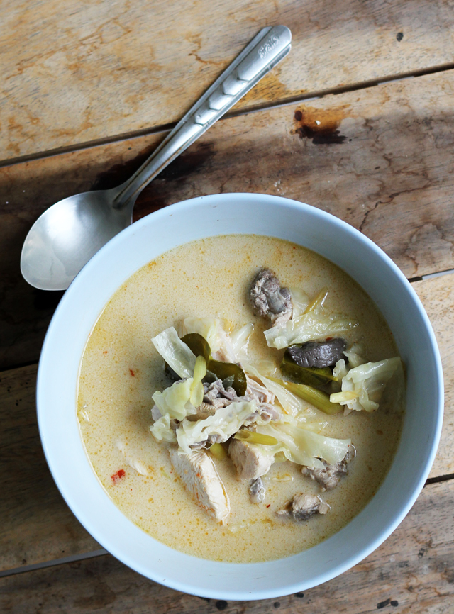 Tom Kha Gai (Chicken Galangal Soup) ต้มข่าไก่ Tom Kha Gai (Chicken Galangal Soup) ต้มข่าไก่