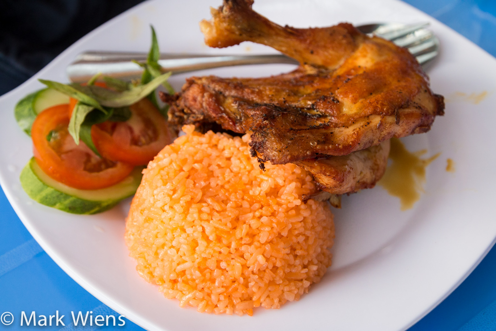 Cơm Gà Xối Mỡ Su Su